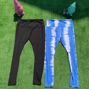 Hot Kiss Leggings (blue tie-dye and black)
